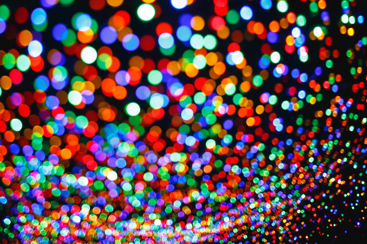 Buntes Bokeh mit unscharfen Lichtern