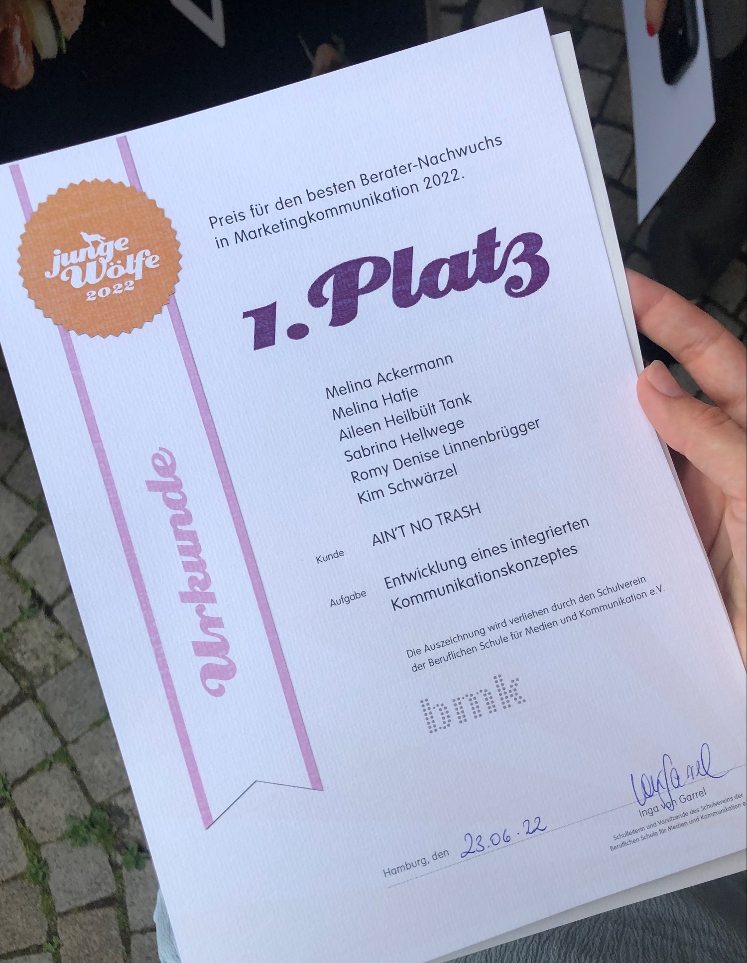 Urkunde mit der Aufschrift „1. Platz“