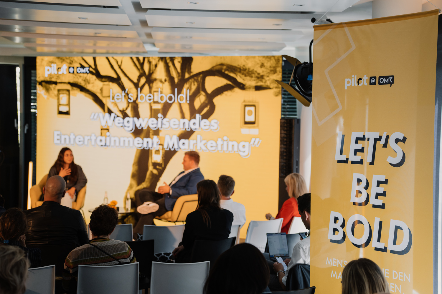 Personengruppe bei pilot@OMR