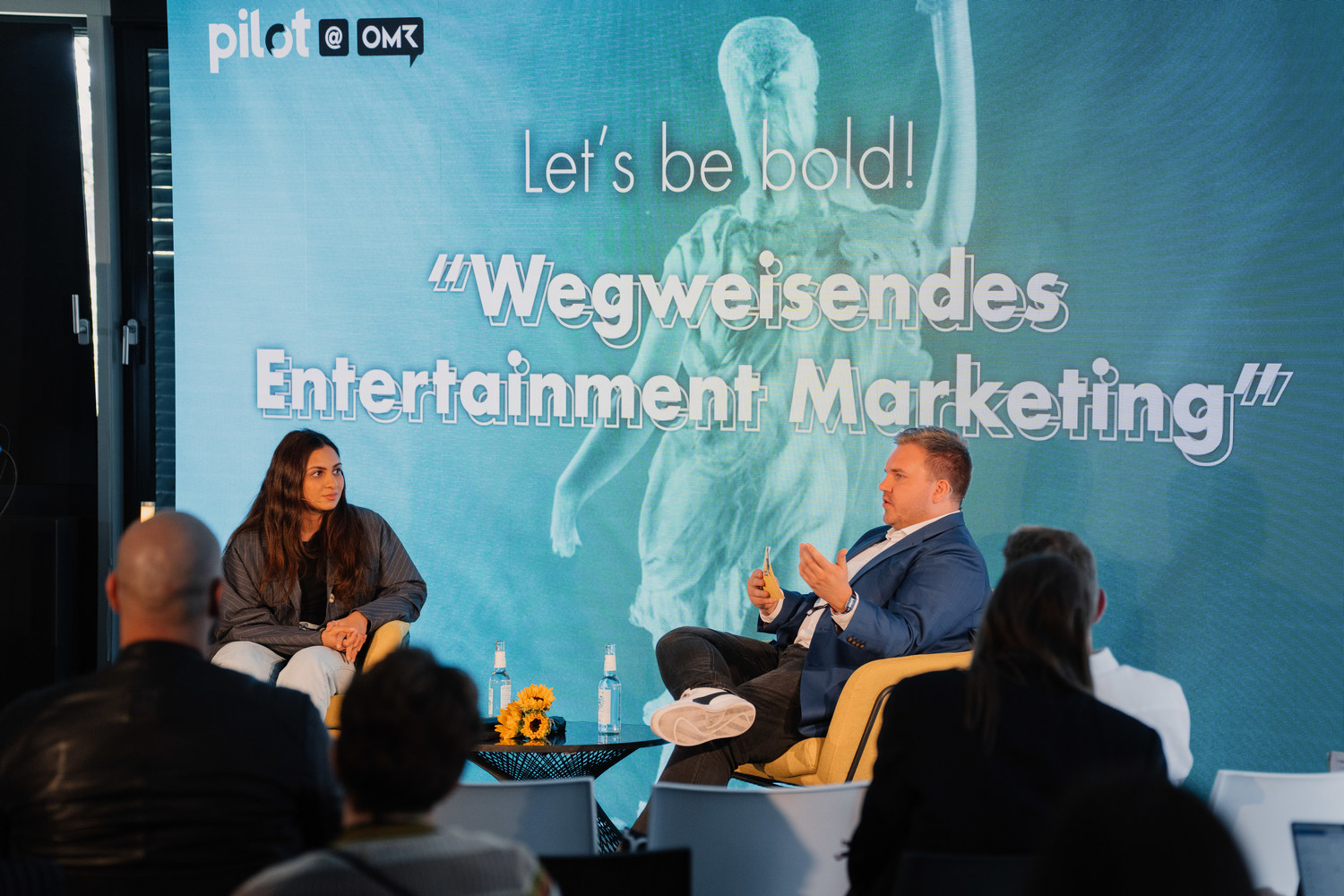 Moritz Hoffmann und Zaria Parvez bei pilot@OMR