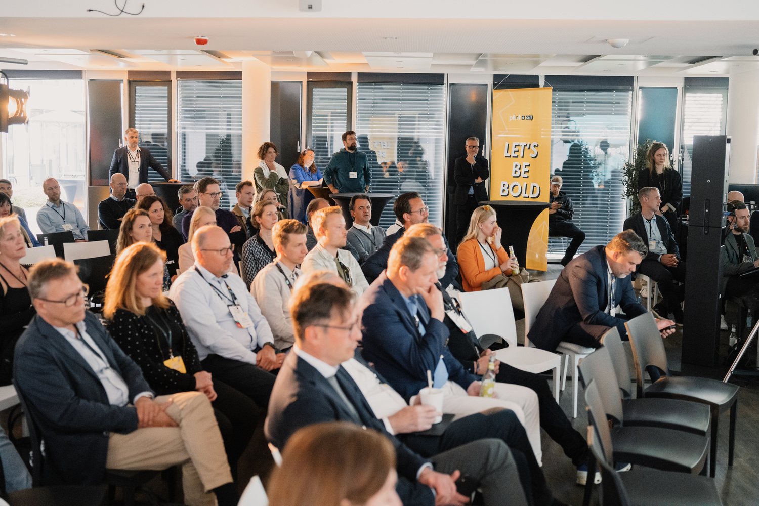Personengruppe bei pilot@OMR