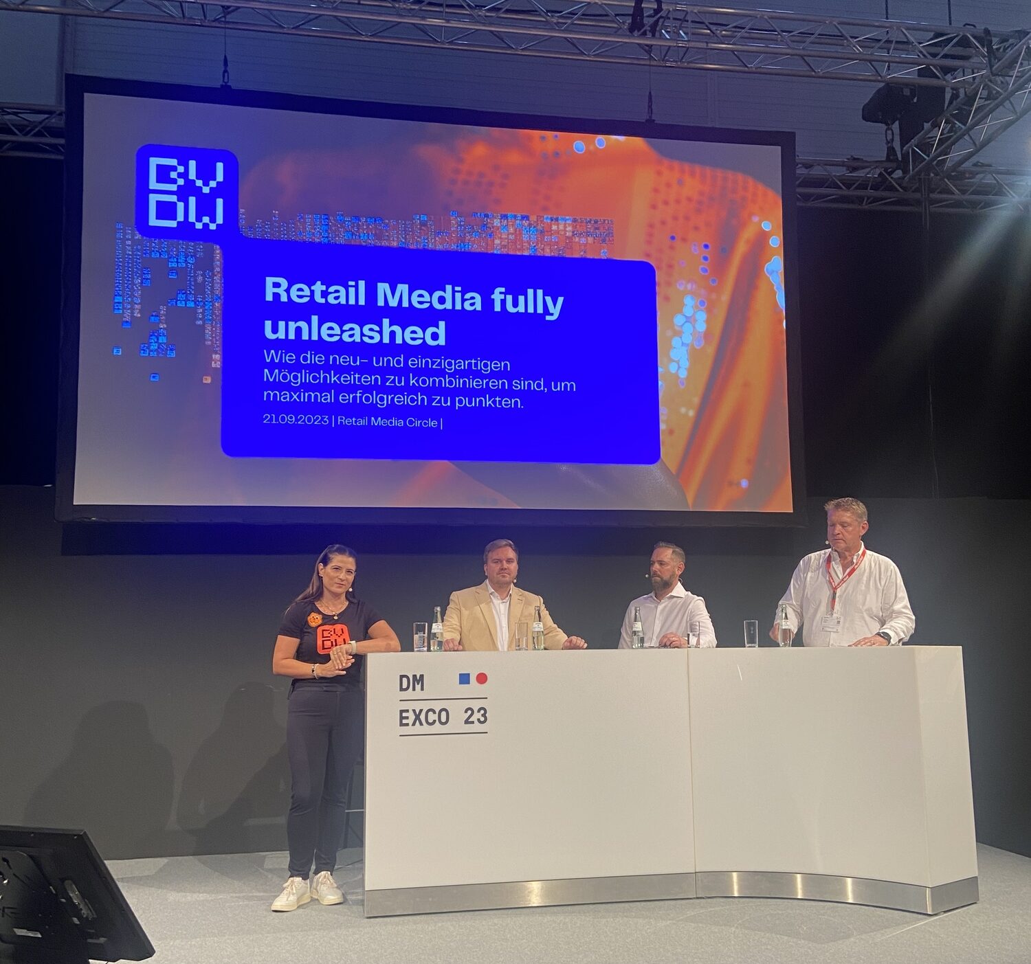 Speaker*innen auf der Bühne von der DMEXCO 2023