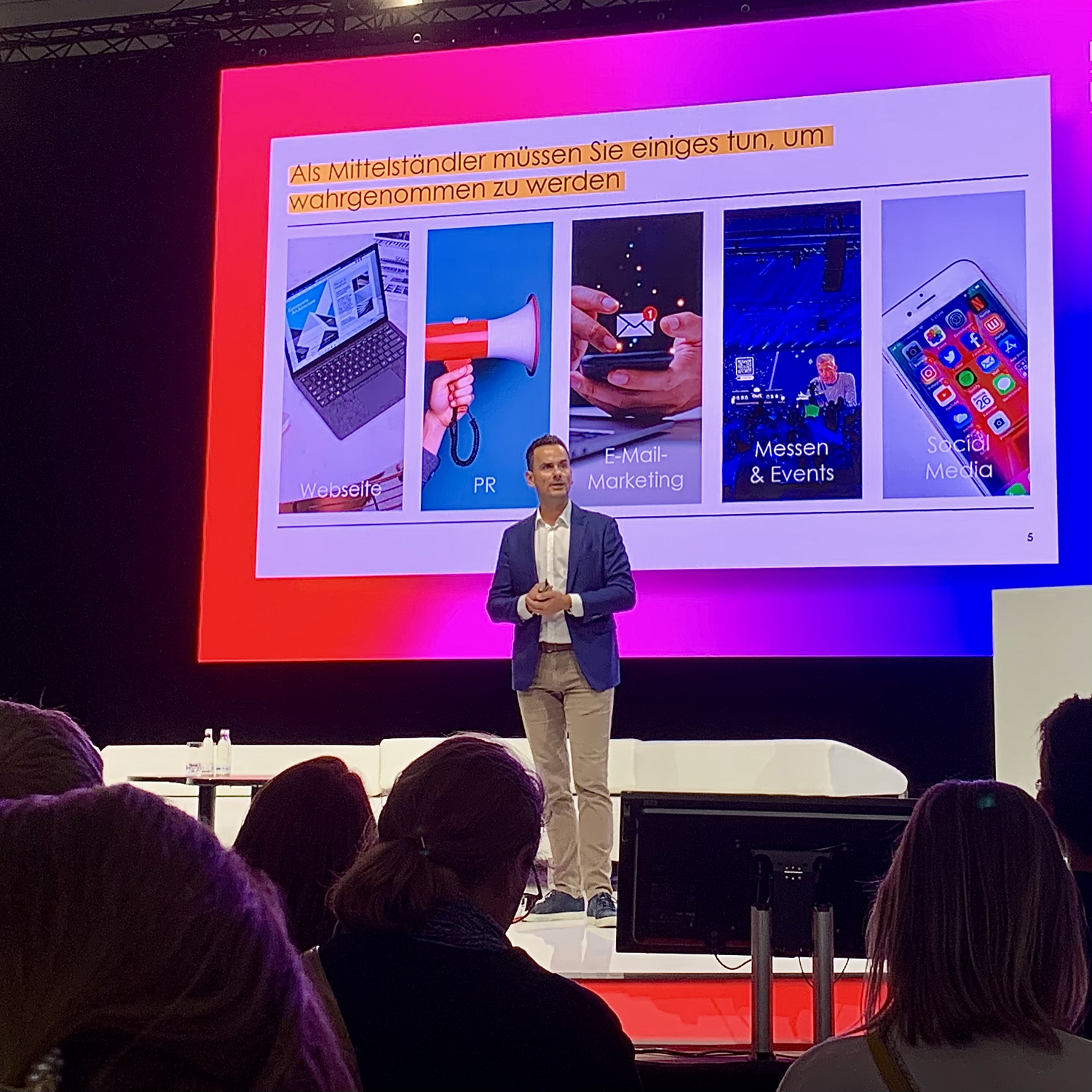 Speaker*innen auf der Bühne von der DMEXCO 2023