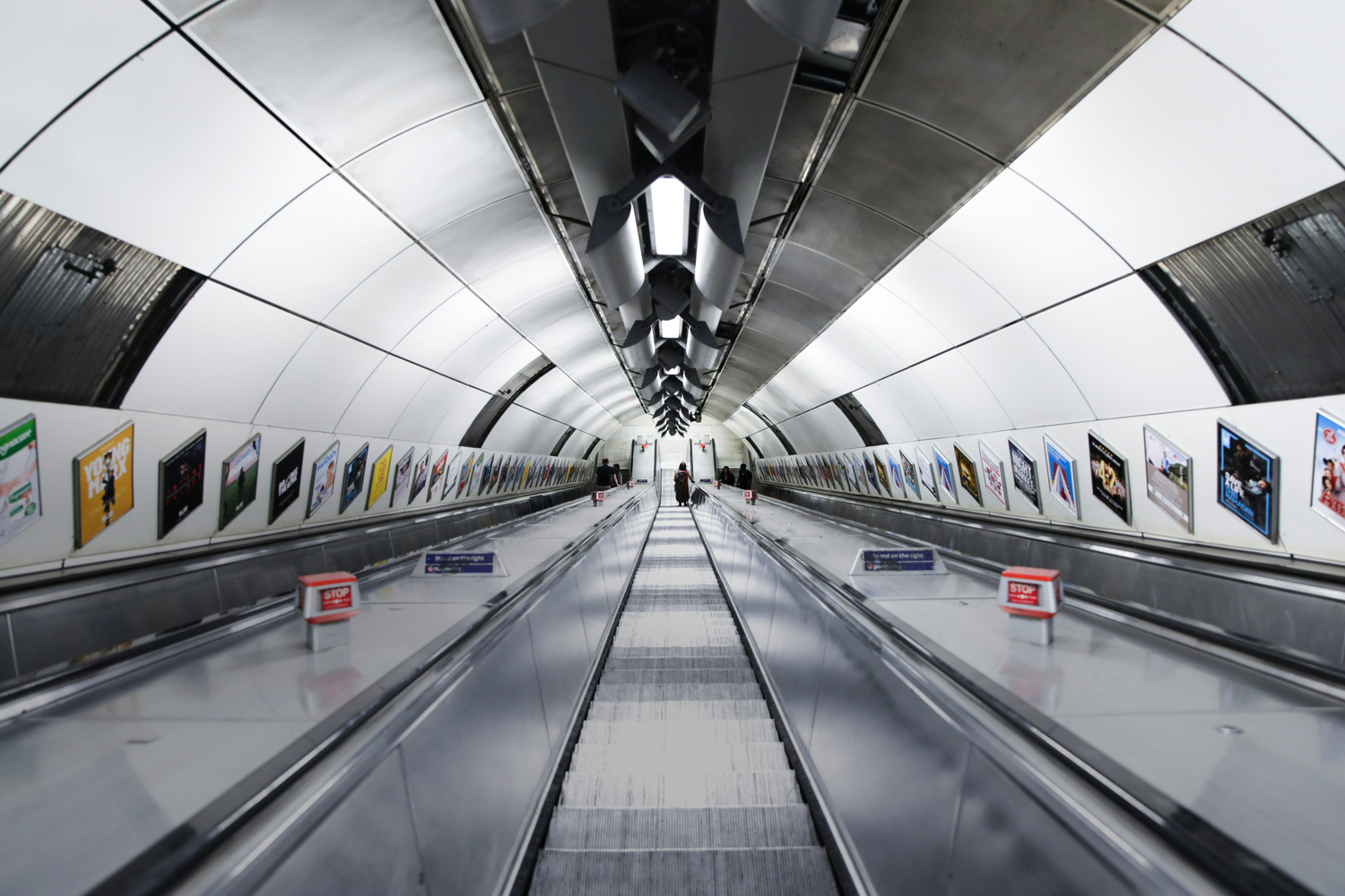 Rolltreppe zu einer U-Bahn Station