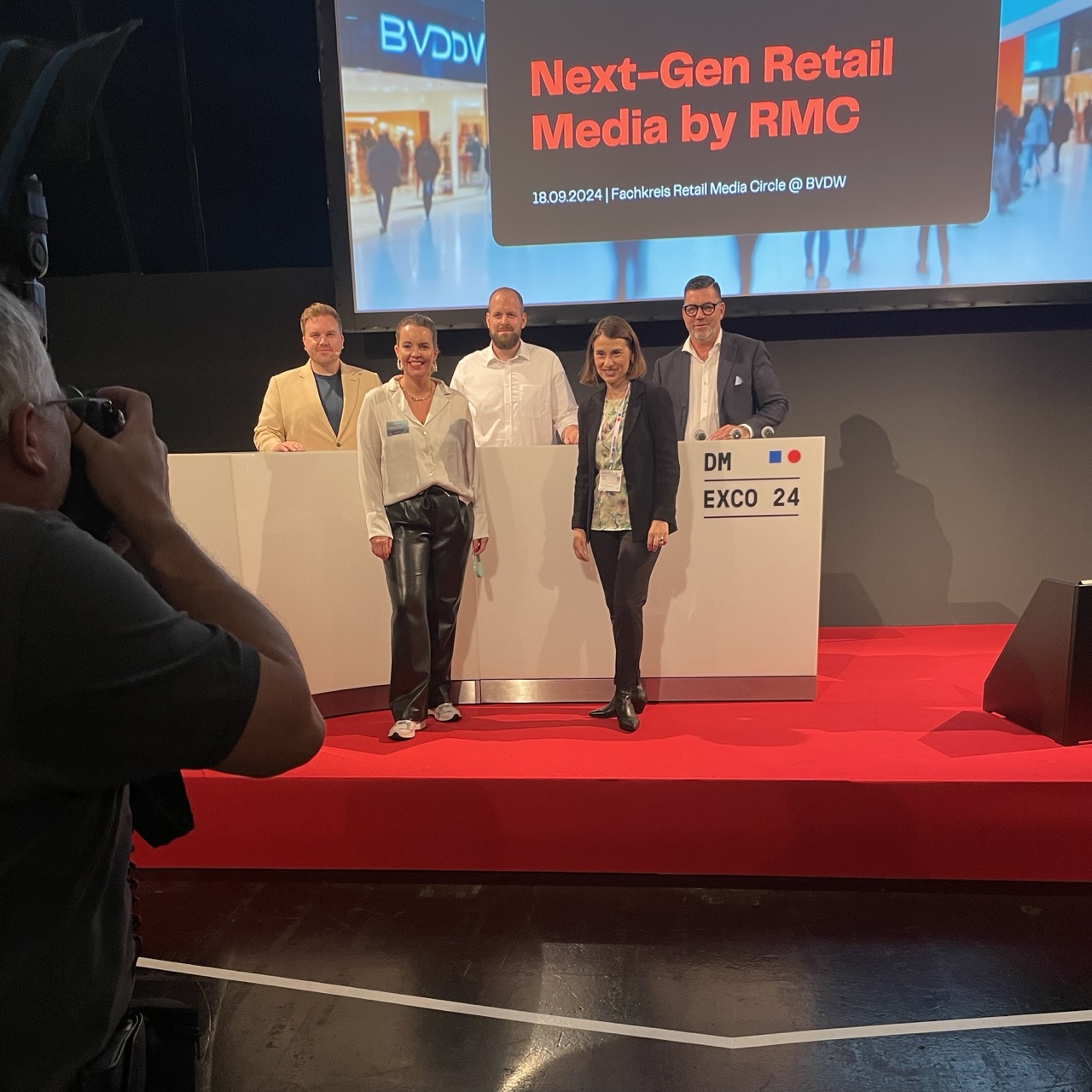 2024 09 20 DMEXCO202400005 pilot Geschäftsführer Moritz Hoffmann auf der Bühne der DMEXCO 2024