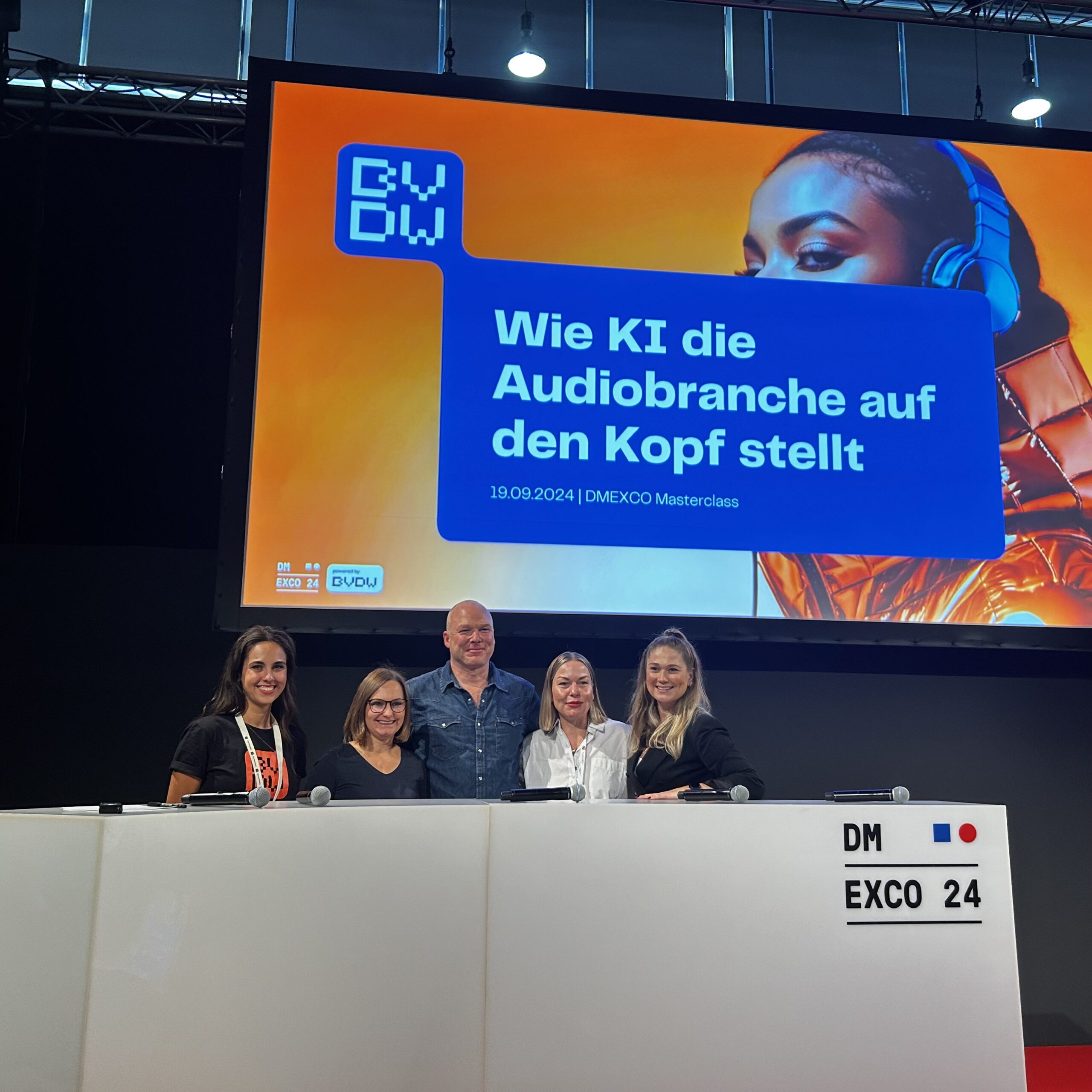 2024 09 20 DMEXCO202400013 Scaled pilot Geschäftsführer Bosse Küllenberg auf der Bühne der DMEXCO 2024