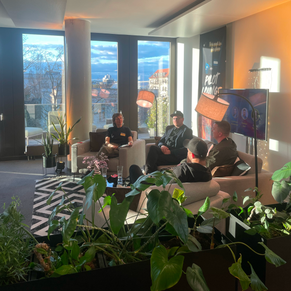 Bühnensetting pilot Lounge