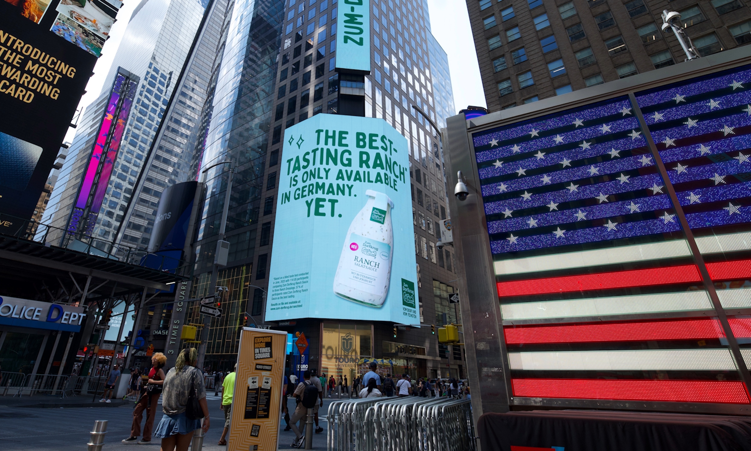 Zum Dorfkrug OOH am Time Square in New York, Billboard