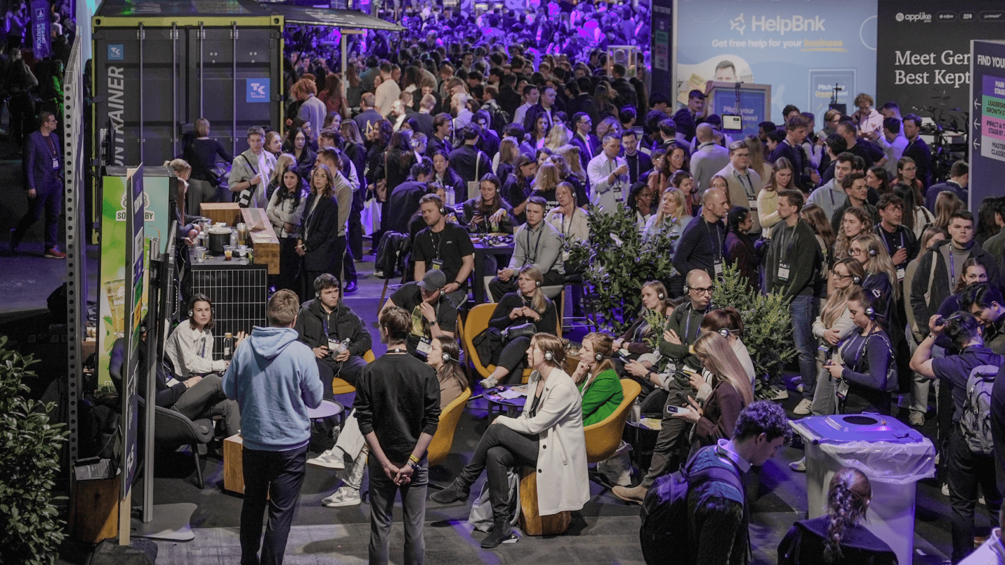 Talk auf in der Agewncy Area vom Messestand Future Leader Summit 2026